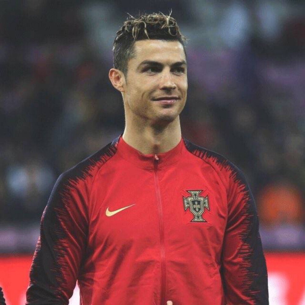 五大联赛周末看点：西甲意甲迎榜首大战 谁掉队？（周末五大联赛前瞻：西甲、意甲上演榜首对决，谁会掉队？）