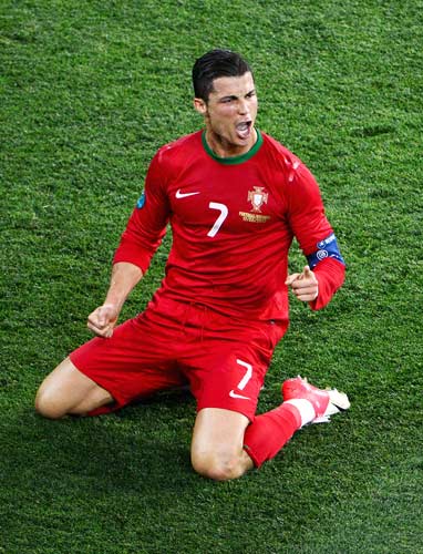 EA官方预热：您认为萨利巴在FC26中的评分能否达到88（EA预热话题：萨利巴在FC26评分能否冲至88？）