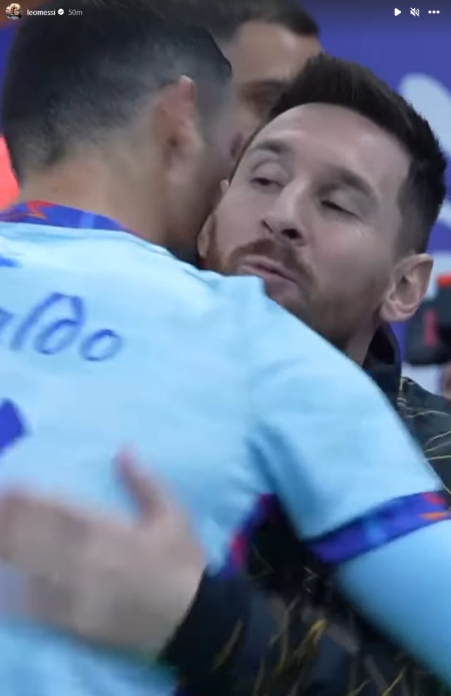 斯凯利晒穿齐达内、博格巴尤文球衣照，尤文球迷留言“快来”