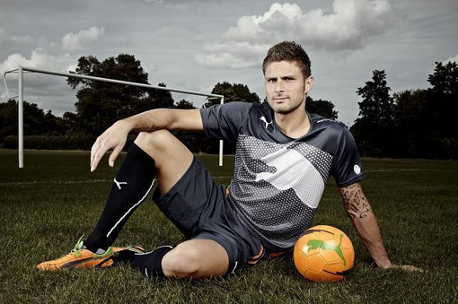 杜伦再次收获大号两双，本赛季已经5次贡献15+15（杜伦再砍豪华两双，本季第5次达成15+15）