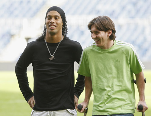 今晚世界杯抽签！阿根廷受保护，第2档有个大礼包，死亡之组浮现（今夜世界杯抽签：阿根廷获保护，第二档藏大礼包，死亡之组初现）