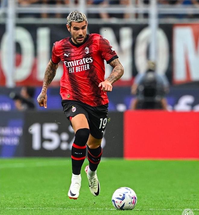 穆勒：我很享受加拿大的自由，但有时也会想念拜仁的高压环境（穆勒：在加拿大我享受自由，但偶尔仍会怀念拜仁的高压节奏）