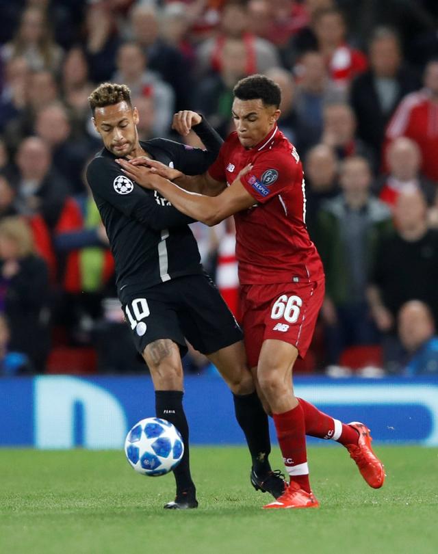 搏击网红正面挑战鸽武缘，直言输了给10W，对方却迟迟不敢回应（搏击网红公开向鸽武缘下战书：放话输了赔10万，对方迟迟无回应）