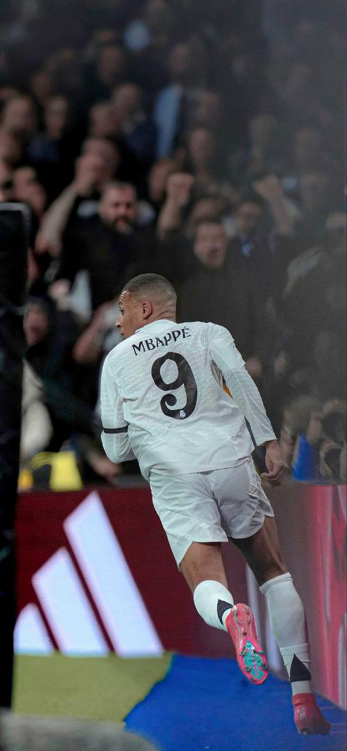 劳塔罗：我当然愿意终身效力国米；阿根廷国家队内部充满信心（劳塔罗：愿终身效力国米，阿根廷队上下信心满满）