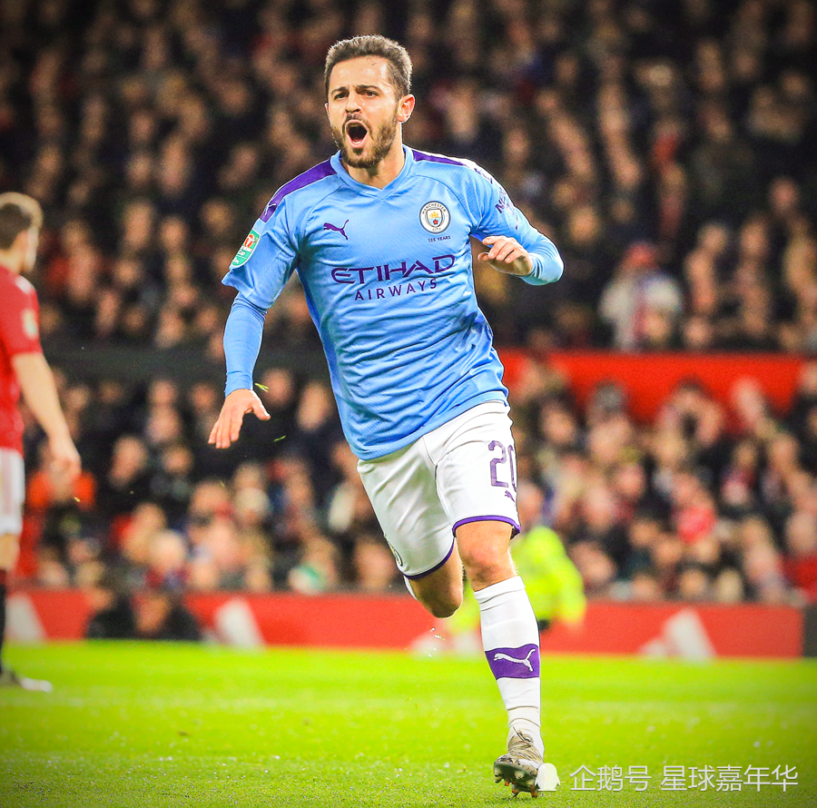 吕文君庆祝夺冠：是海港的三连冠，更是上海的三连冠