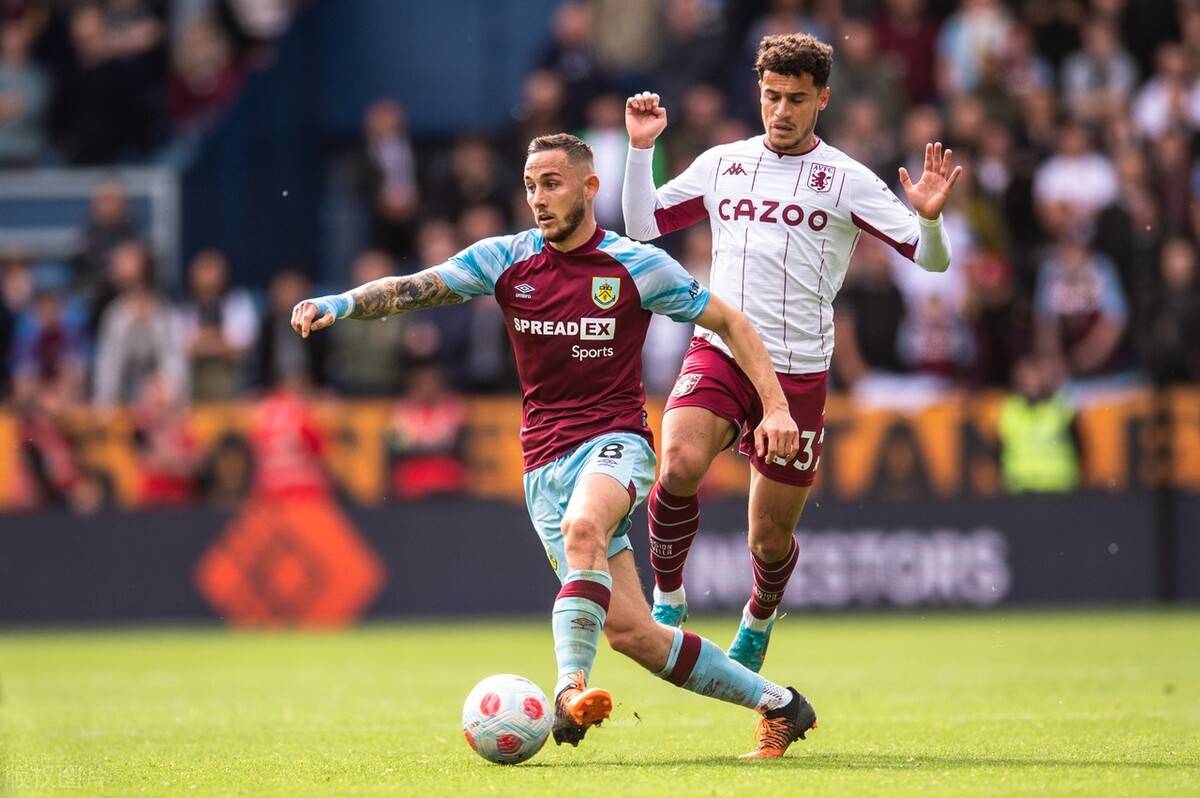 莫雷托：米兰可能会尝试将莱奥的合同再延长两到三年（莫雷托：米兰或将推动与莱奥续约两至三年）