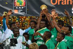 欧冠改制后连续3场破门最年轻榜单：17岁卡尔居首，姆巴佩次席（欧冠改制后连续三场进球最年轻球员榜：17岁卡尔领跑，姆巴佩第二）