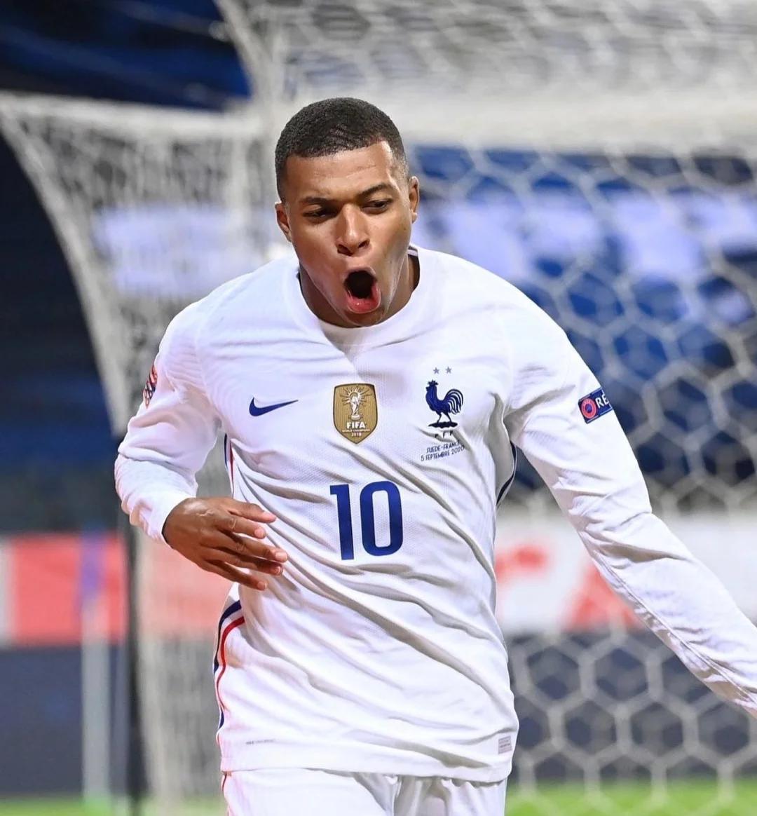 梅西以两次助攻助国际迈阿密首度称霸全美，引发海外球迷热议