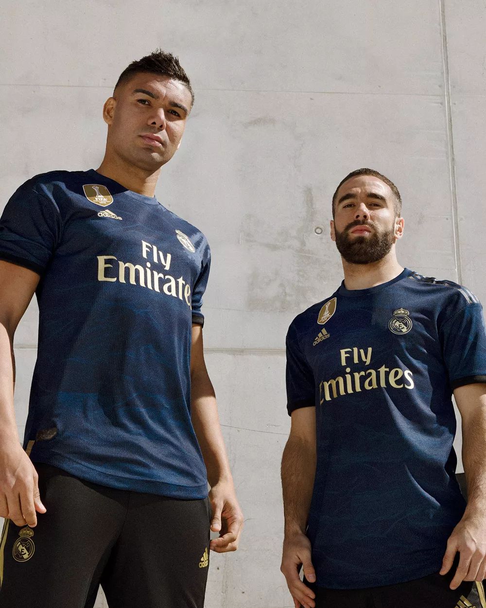 FC26美丽足球：维蒂尼亚、德容领衔，金外脚背夸雷斯马在列（FC26华丽足球：维蒂尼亚、德容领衔，外脚背之王夸雷斯马入选）