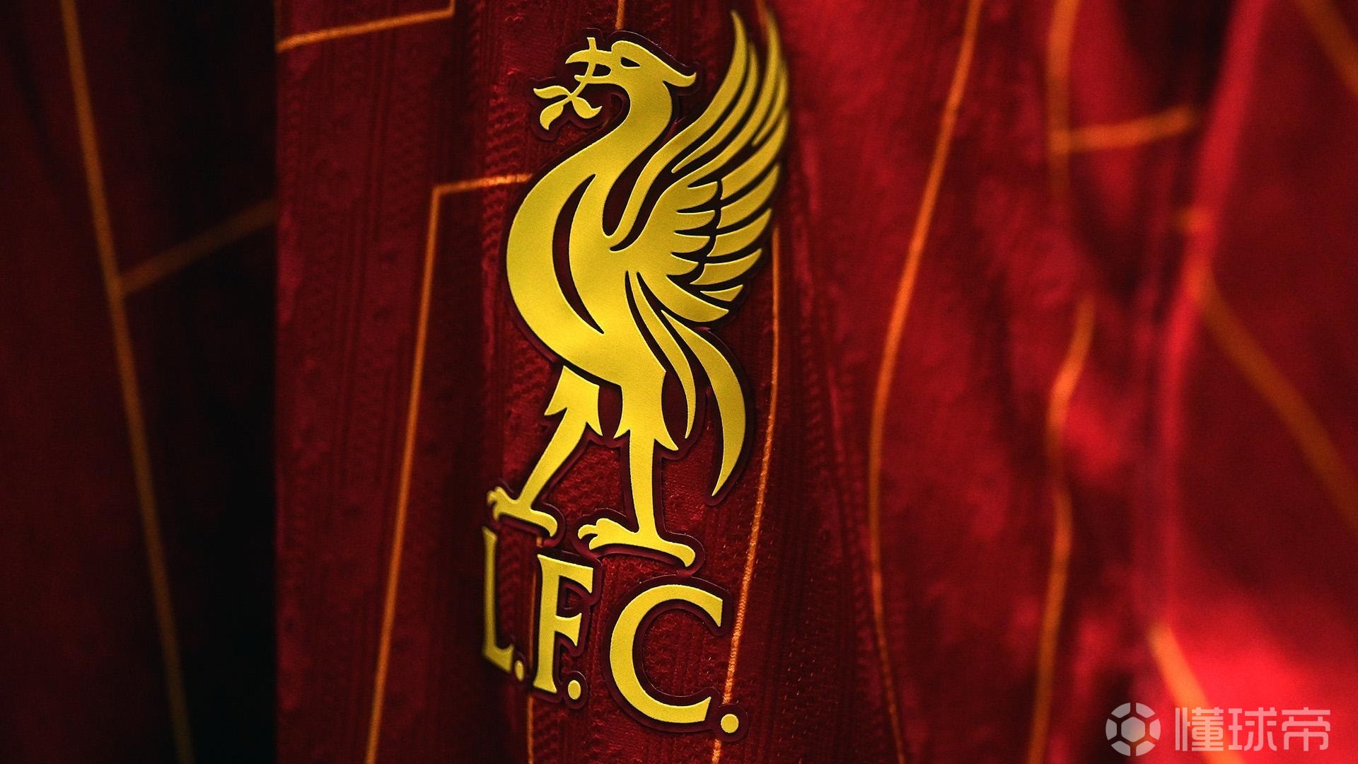 外媒：下赛季欧冠联赛阶段用球将采用白+薄荷绿+紫创新配色（外媒：下赛季欧冠联赛阶段用球将启用白、薄荷绿与紫的全新配色）