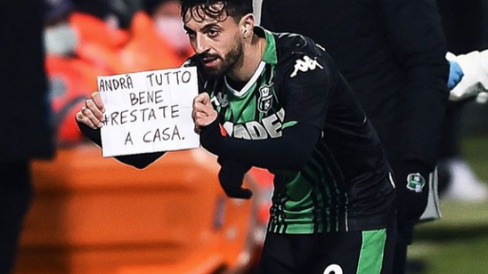 邮报：明年世界杯上下半场中段设强制补水时间，每次三分钟