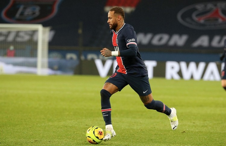 意甲半场：内雷斯双响，那不勒斯3-0亚特兰大