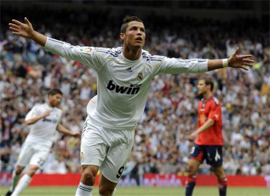 比赛尾声扑点，迈尼昂：我很自信，我的队友们也信任我（末段扑点，迈尼昂：我很自信，队友也相信我）