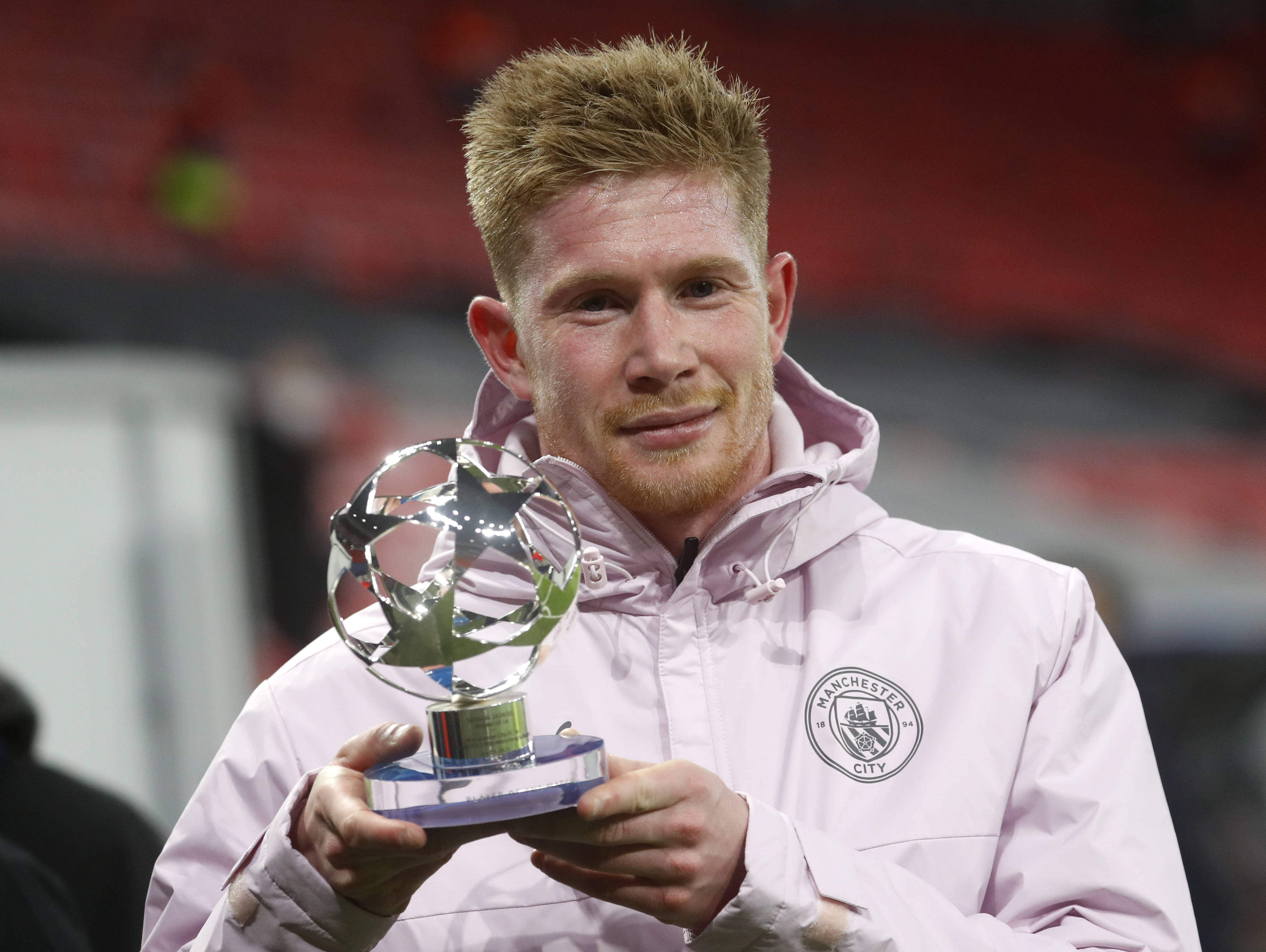 实至名归！阿尔瓦雷斯当选本轮欧冠最佳球员（当之无愧！阿尔瓦雷斯荣膺本轮欧冠最佳）