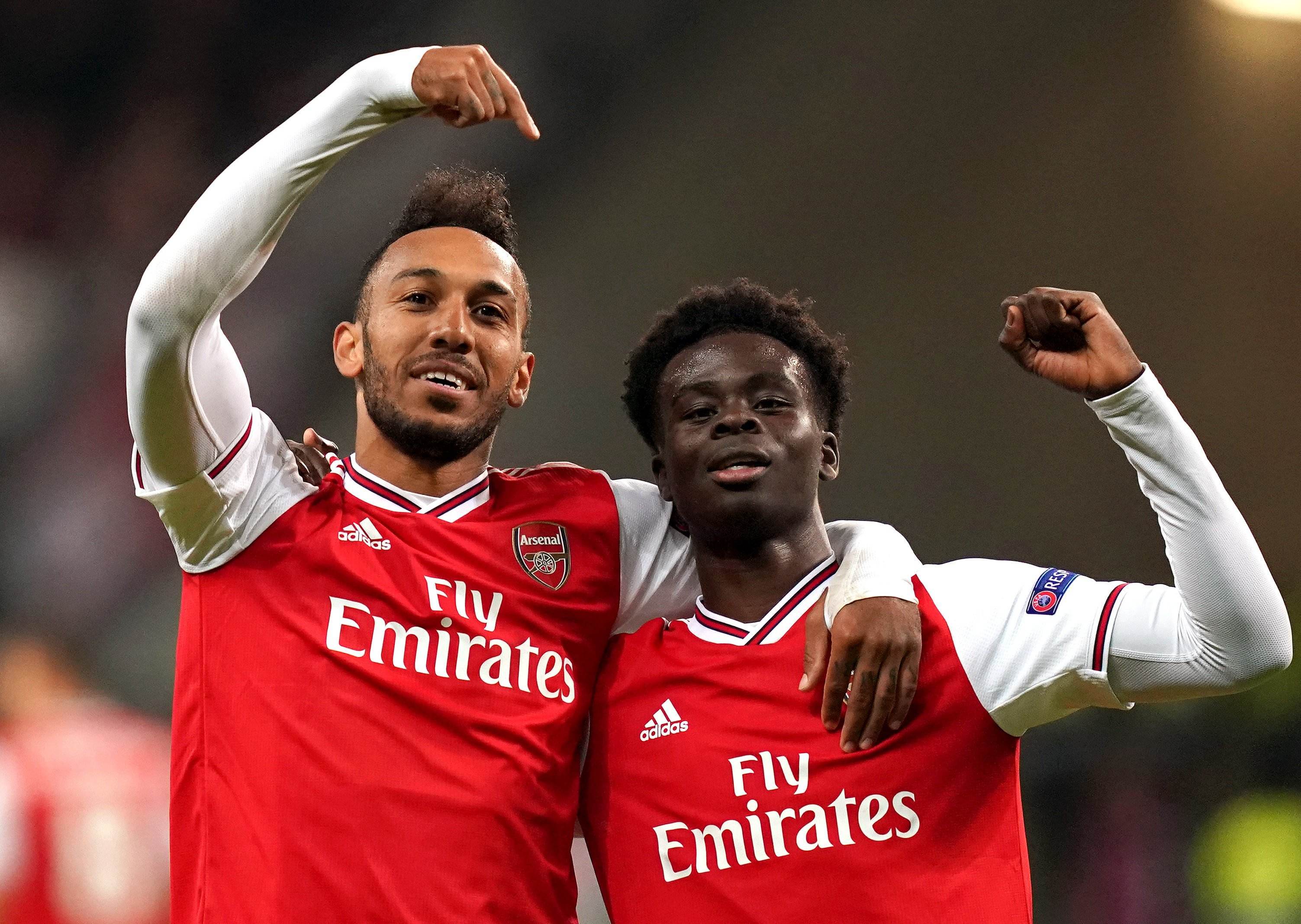 世界波，西乙阿尔瓦塞特球员莫尔西略打进一个超远距离进球（西乙阿尔瓦塞特球员莫尔西略轰入超远距离世界波）