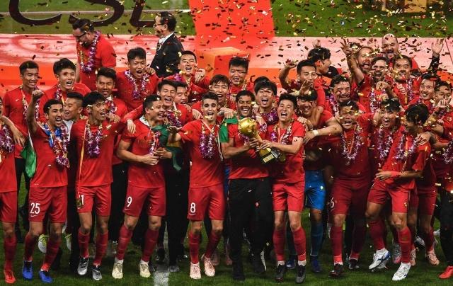 足坛悲喜夜！拜仁曼城齐齐绝杀意甲西甲榜首易主巴萨31超皇马