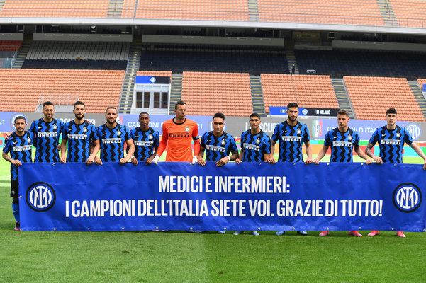 被翻盘，冰岛80分钟后被乌克兰打入两球，连续两届无缘世界杯（终场前遭逆转：乌克兰80分钟后连进两球，冰岛连续两届无缘世界杯）