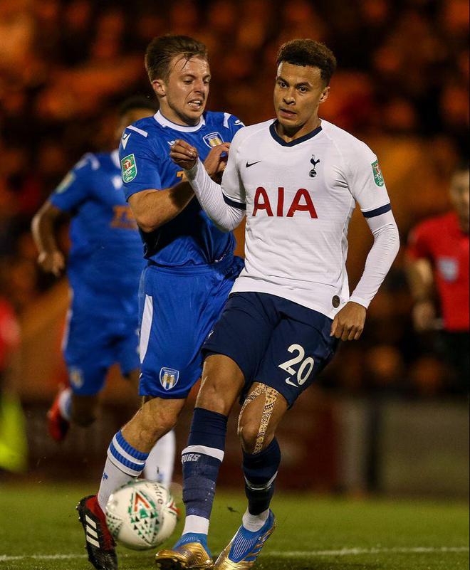 新援哈托身穿世俱杯冠军徽章球衣亮相，切尔西将持有4年