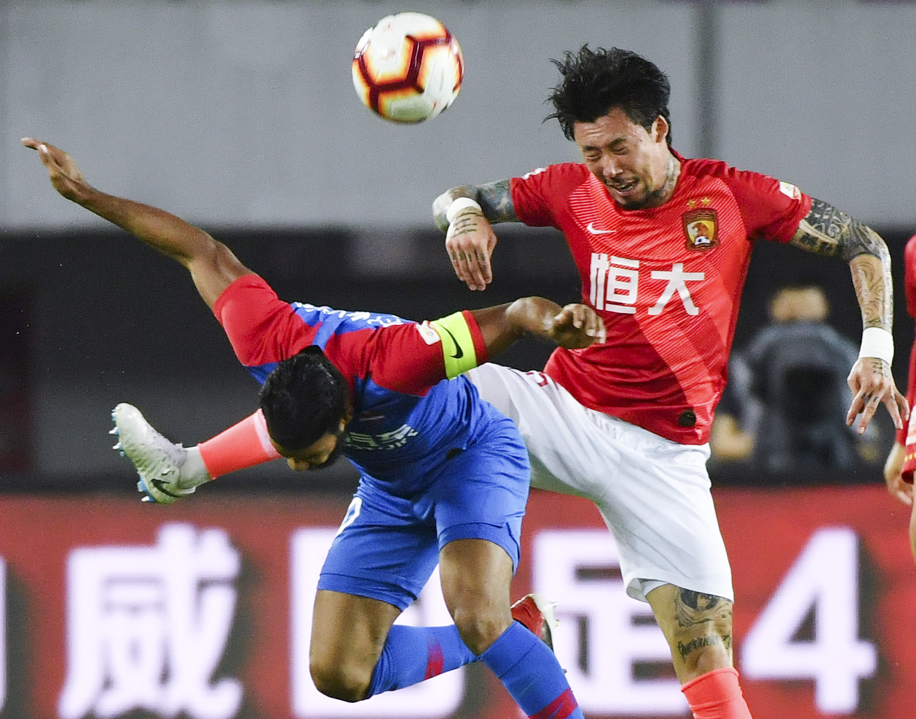 曼联旧将：B费要学会包容队友，而利马是一位天生领袖（前曼联球员：B费应学会包容队友，利马天生具备领袖气质）