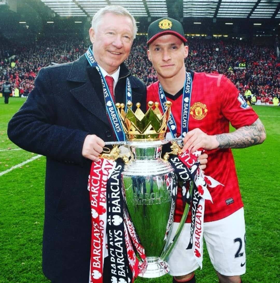 英超 阿森纳VS布伦特福德比分预测 积分排名与争冠形势：欧冠后遗症的考验（英超前瞻：阿森纳vs布伦特福德比分预测，积分态势与争冠格局，欧冠后遗影响考验）