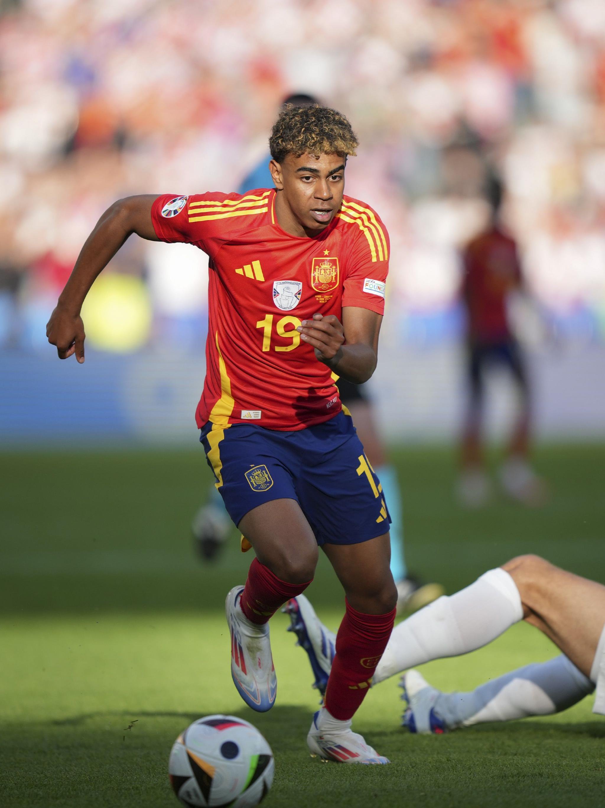 用30年的努力，厨师李宗元师傅把最宝贵的年华，毫...（三十年坚守灶台，李宗元把最好的年华献给厨艺）