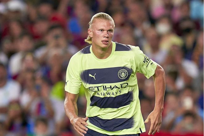 海港亚冠赛前Vlog：吉祥物伊戈已量产；林皇再度作客上海滩（海港亚冠赛前Vlog：伊戈量产上线，林皇再临上海滩）