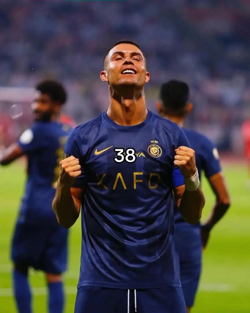 弗里克：重返诺坎普十分欣喜；梅西是过去十年多最杰出的球员（弗里克：重回诺坎普心情大好；梅西堪称近十多年最出色的球员）